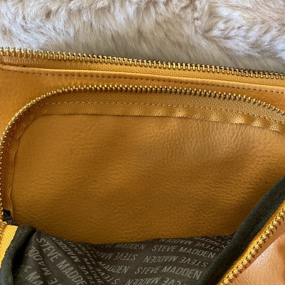 Steve Madden cross body bag - Picture 8 of 11